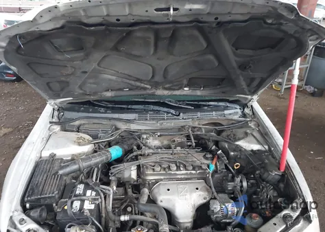 2000 Honda Accord 2.3 Ex из США, поврежденный, VIN 1HGCG3257YA012396